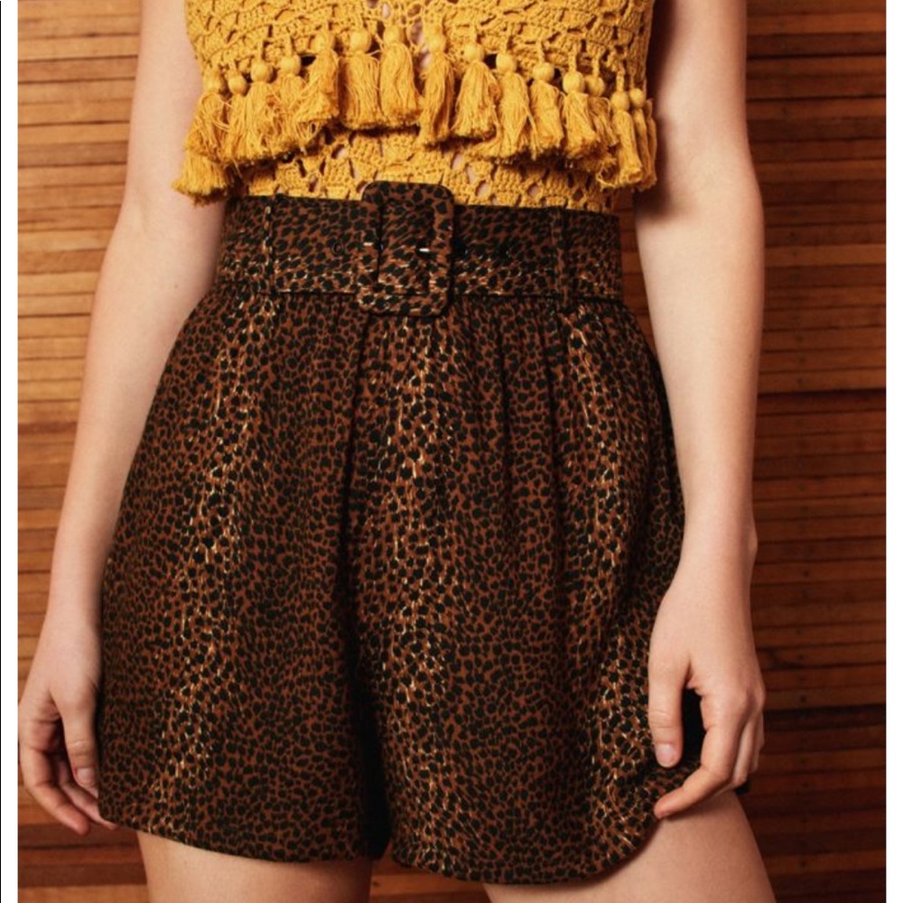 Urban outfitter bog collective leopard short xs
